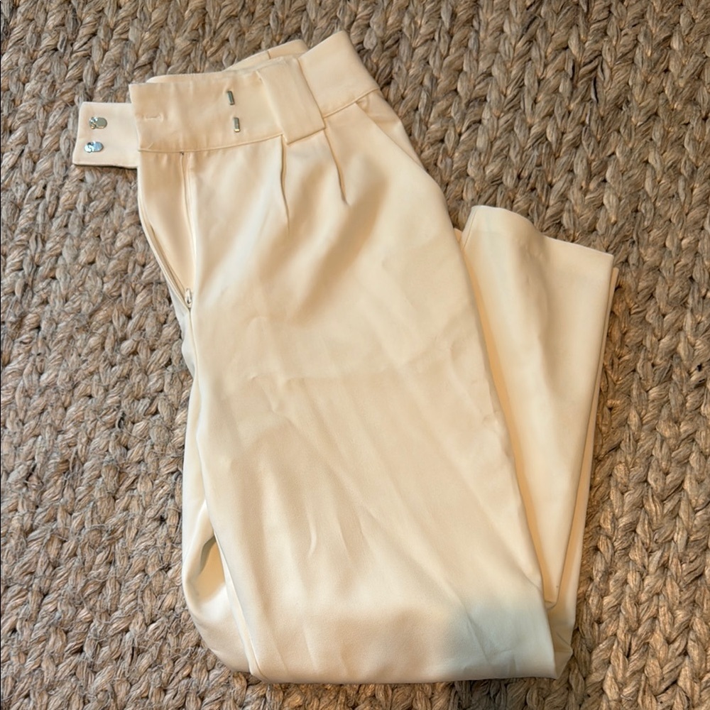 JustFab Cream Buttoned trousers